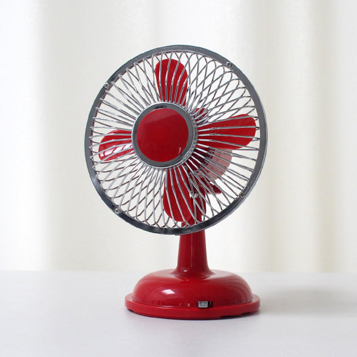 2-Speed Oscillating Desk Fan E915832