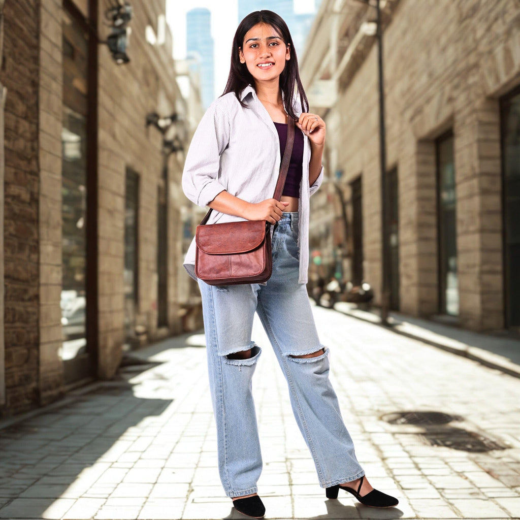 Brown Leather Crossbody Purse W64075